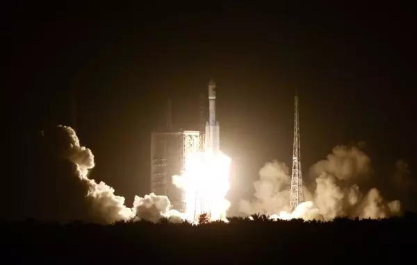 太空機器人、工業機器人到手術機器人，機械臂自由度為何各不相同？