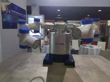 國產雙臂協作機器人來了！