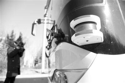 無人駕駛汽車在濟南路試