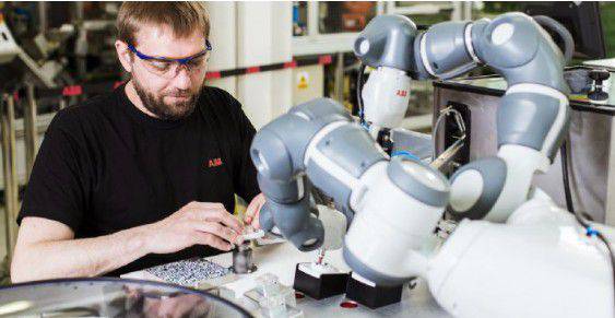 人類感知動作能力遠勝機器人 工業4.0仍需以人為中心