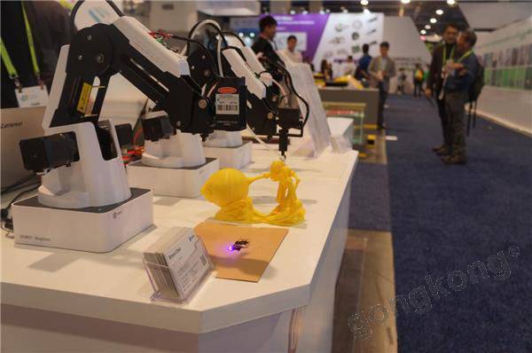 CES 2019丨越疆科技攜DOBOT魔術師、M1、魔組領跑中國創新