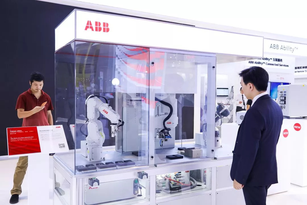 ABB全新倒裝SCARA機器人大幅提升柔性